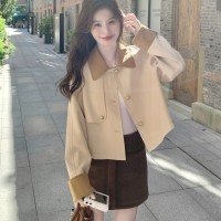 자이언트 잘 생긴 카키 색 코듀로이 패치워크 폴로 칼라 짧은 여성 코트 이른 가을 2025 슈퍼 화재 연령 감소 작은 샤넬 스타일 맨위