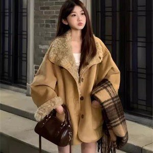 2025 겨울 새로운 양면 착용 양털 여성 코트 중간 길이 피모 하나 오토바이 서비스 두꺼운 보온 코트