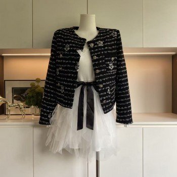 De memory 클래식 단색 섹션 동백 나무 자수 여성 코트 