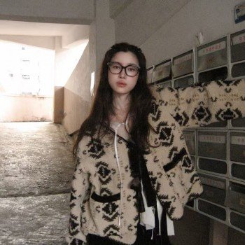 양모 기하학 패턴 프린트 모피 재킷