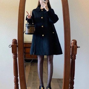 검정색 망토 금속 버클 업 한국 스타일 작은 키 루즈핏 슬림해 보이는 모직 외투