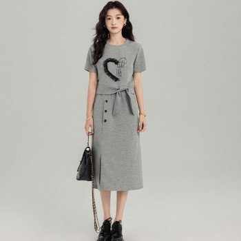 품격 캐주얼 운동 치마 여성 여름 패션 연령 감소 디자인 센스 반팔 맨위 반신 스커트 투피스 세트
